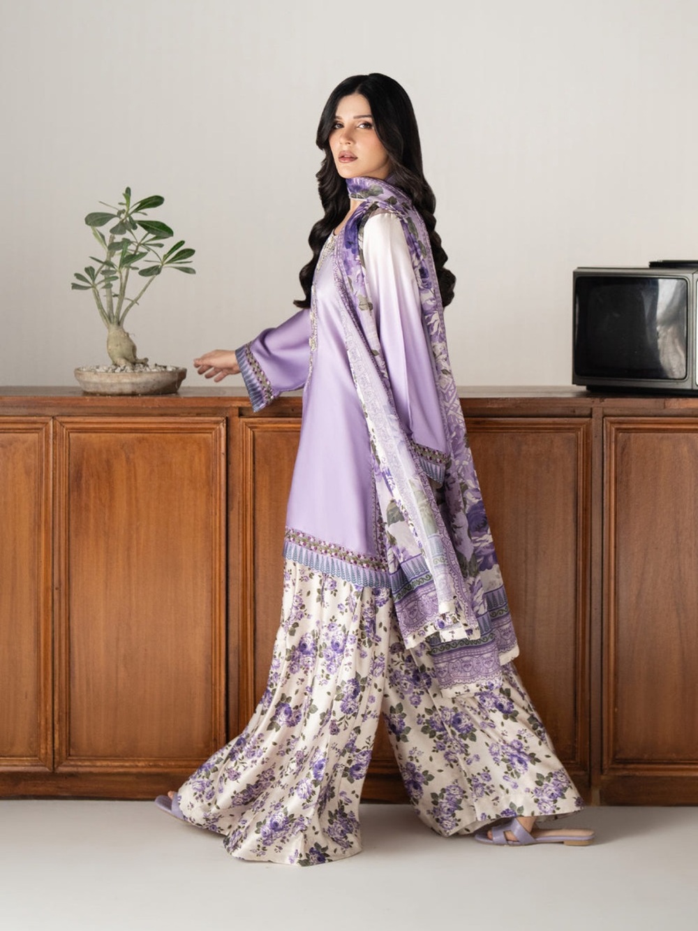 Lilac Floral Wide-Leg Pants with Coordinating Tunic and Scarf